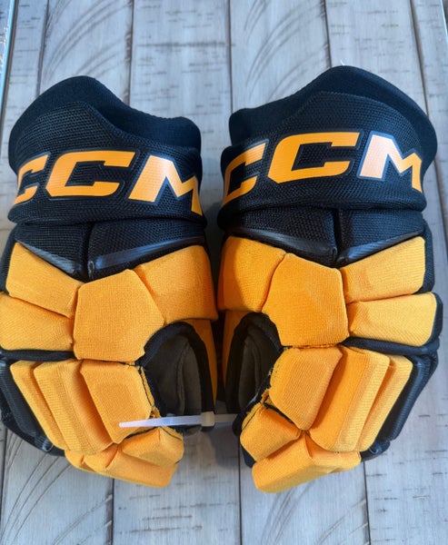 CCM JetSpeed FT880 Hockey Gloves 14" (New)