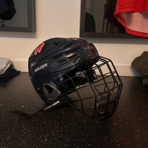 Medium Bauer Re-Akt 150 Helmet (Used)