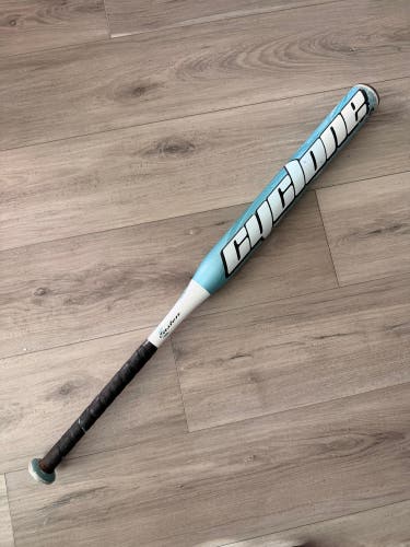 Easton Cyclone Fastpitch Softball Bat SK398 33x24 (-9) 2 1/4" Barrel NSA USSSA