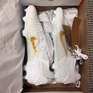 White Men's Size M 11.0 (W 12.0) Adult Nike Huarache Low Top (New)