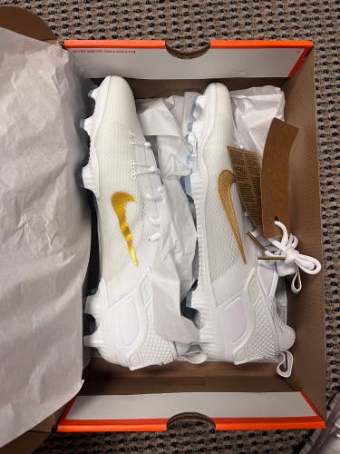 White Men's Size M 11.0 (W 12.0) Adult Nike Huarache Low Top (New)