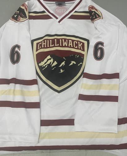 CHILLIWACK mens large game jersey (NEW)