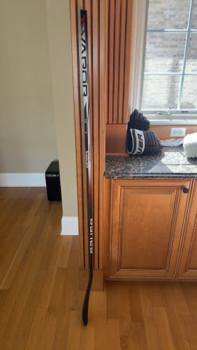 Senior Bauer Vapor Team Right Handed Hockey Stick P28 70 Flex (New)
