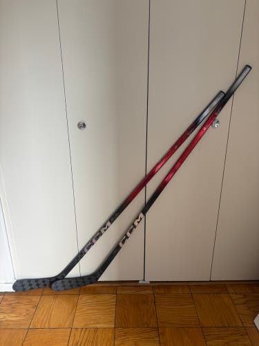 Intermediate CCM JetSpeed FT8 Pro Right Handed Hockey Stick P28 65 Flex (New)