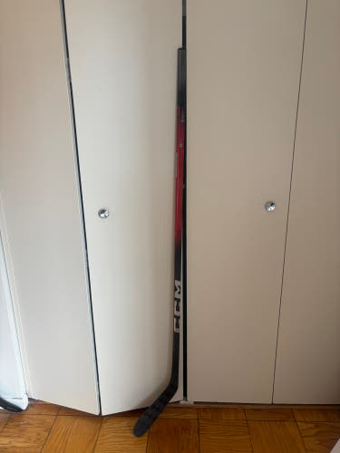 Intermediate CCM JetSpeed FT8 Pro Right Handed Hockey Stick P28 65 Flex (New)