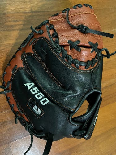 Wilson A550 RH Baseball Glove 32" (Used)