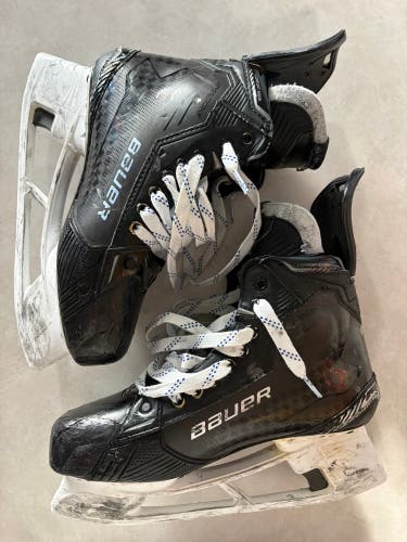 Bauer Supreme Shadow Hockey Skates Size 8 Fit 2 (Special Make-Up)