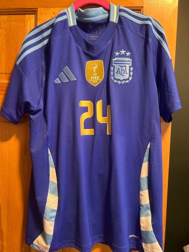 Medium Adult Enzo Argentina jersey