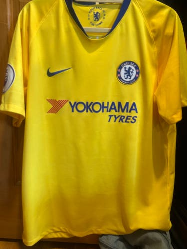 Yellow Large Adult Willian jersey