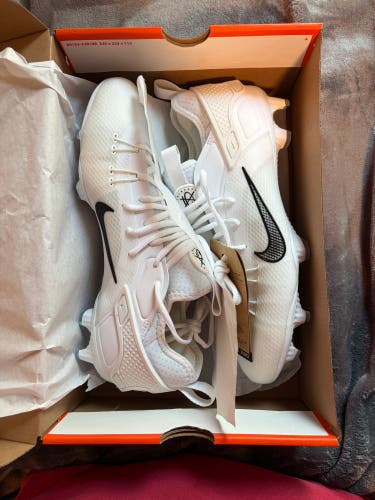 White Men's Size M 10.5 (W 11.5) Adult Nike Huarache 9 Elite Low Low Top (New)