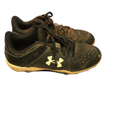 Used Under Armour 3025600-001 BB/SB Cleats Black Junior 05 11730-S000070795
