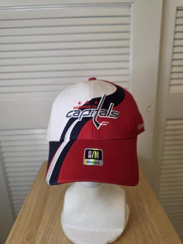 Retro NWS Washington Capitals Reebok Flexfit Hat S/M NHL