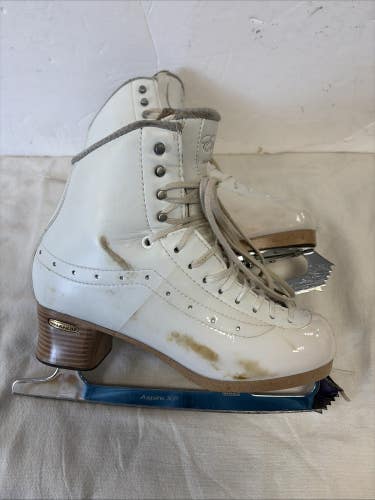Womens Size 7.5 Jackson Ultima Entre Figure ice Skates. Aspire XP Blades.