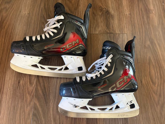 2025 CCM JetSpeed FT890 Hockey Skates Size 6.5 (Used)