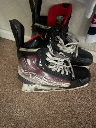 Bauer Hockey Skates Regular Width 10.5 (Used)
