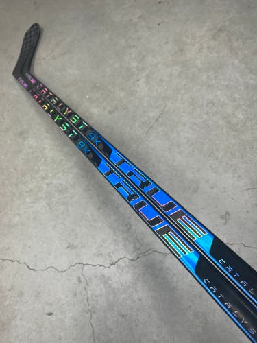2 Pack 85 Flex P29 Senior True Catalyst 9x Right Hand Hockey Stick Pro Stock (New)