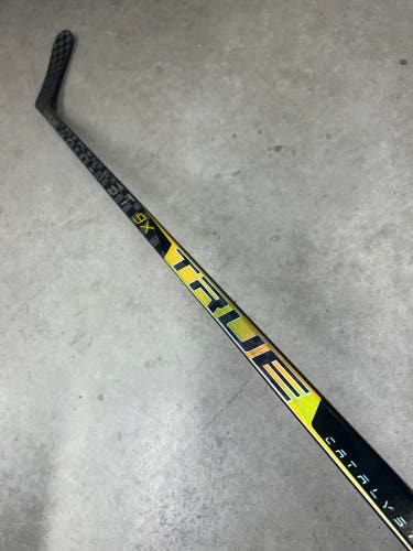 75 Flex P92M Senior True Catalyst 9x Right Hand Hockey Stick Pro Stock (New)
