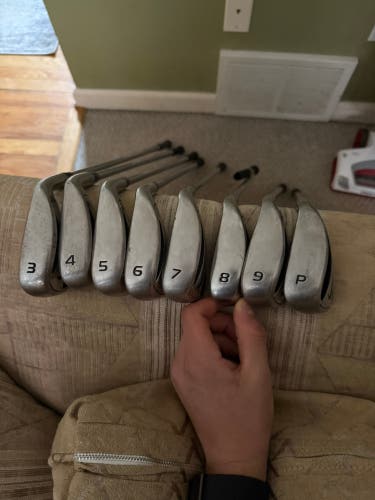 Nike Slingshot Right Handed Iron Set Stiff Flex #3- #9, PW (Used)