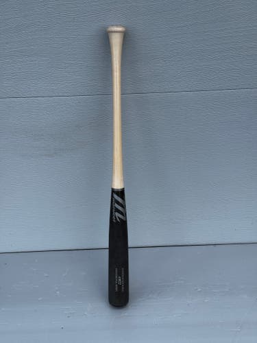 Marucci AM22 Maple Bat other 32" (Used)