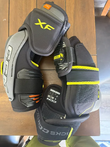 Senior Large CCM Tacks XF Elbow Pads (Used)
