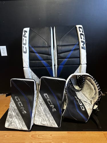 33" 2024 CCM EFlex 6 Regular Goalie Full Set Pro Stock (Used)
