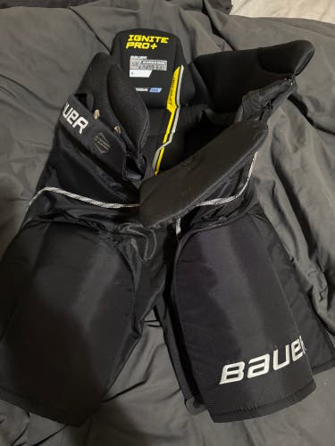 Men's Senior XXL Bauer Supreme Ignite Pro Hockey Pants (Used)