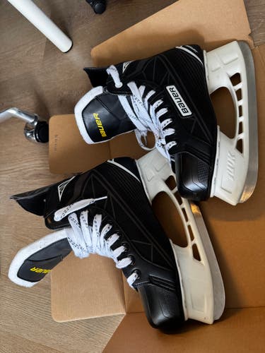 Black/Yellow Bauer Supreme S140 Hockey Skates Regular Width 7.5 (New)