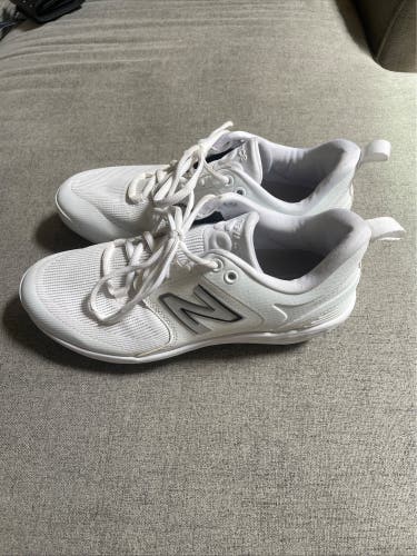 Men's Size M 8.5 (W 9.5) Adult New Balance Low Top Metal (Used)
