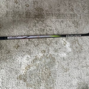 Junior Bauer Vapor Hyperlite 2 Left Hand Hockey Stick P88 50 Flex Comes With Buttendz  (Used)
