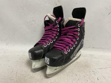 Used Bauer VAPOR X300 Junior Hockey Skate Junior 02 11855-S000201815