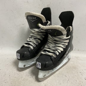 Used CCM RIBCORE 74K Junior Hockey Skate Junior 02.5 11855-S000201812