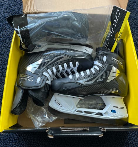 True Catalyst Pro Jonathan Marchessault Pro Stock Hockey Skates Regular Width Size 5 (Used)