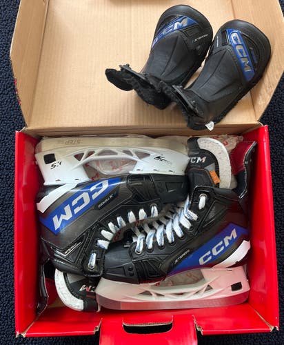 CCM JetSpeed XTRA PLUS Hockey Skates Size 4 (Used)