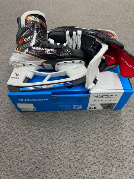 Bauer Vapor Flypro Hockey Skates 6.5 (New)