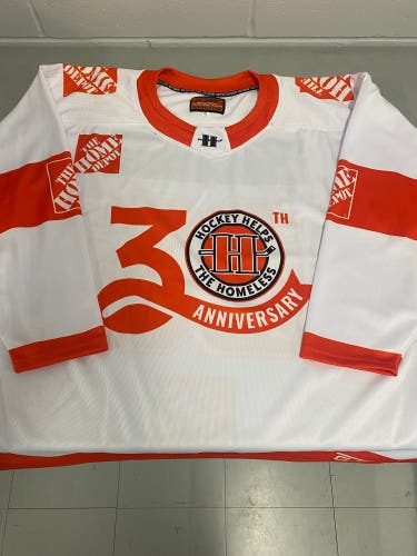 Hockey Helps the Homeless socks/Jersey