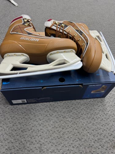 Bauer Chamonix Glide Skates Regular Width 7 (New)