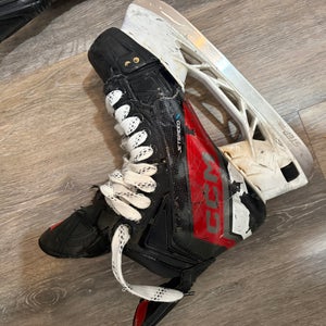 2023 CCM JetSpeed FT6 Hockey Skates Regular Width Pro Stock 9.5 (Used)