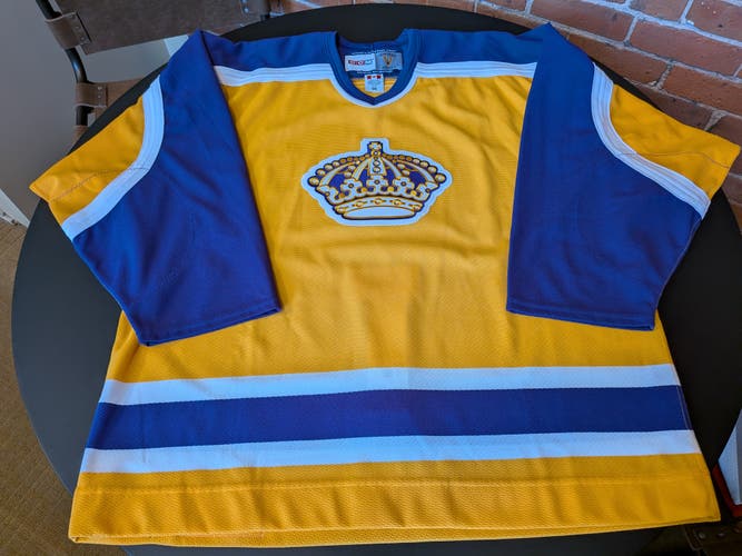 Los Angeles Kings Throwback Jersey