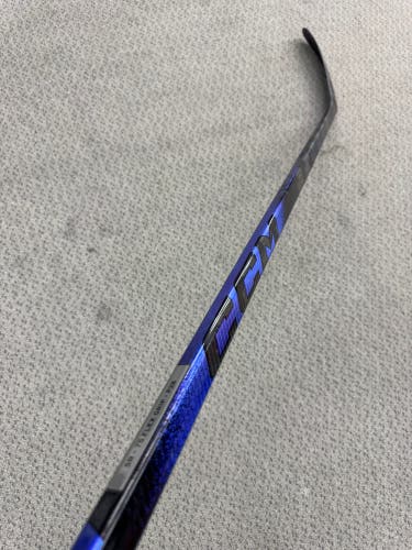 Senior CCM Ribcor Trigger 10 Pro Right Handed Hockey Stick P28 75 Flex (New)