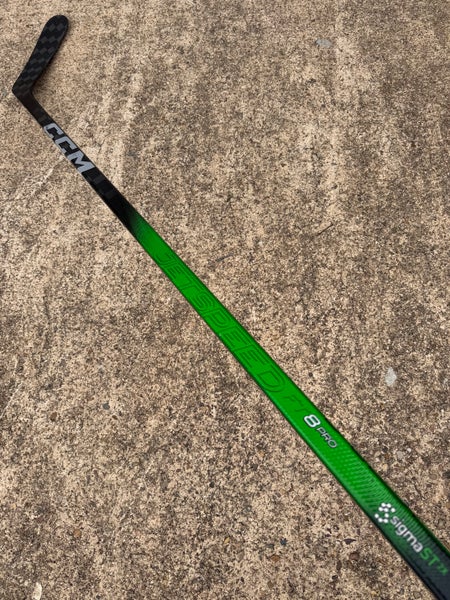 CCM JETSPEED FT8 PRO Pro Stock Hockey Stick Grip P90M 85 Flex Right 5081
