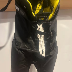 Intermediate Large Bauer Supreme 3S Hockey Pants (Used)