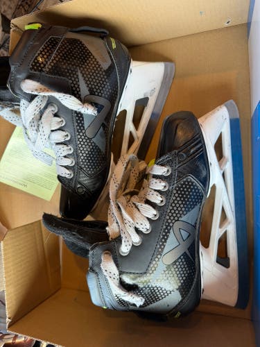 2024 Bauer Elite Hockey Goalie Skates Size 5 (Used)