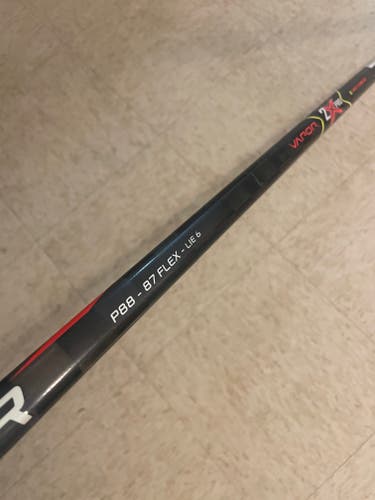 Senior Bauer Vapor 2X Pro Right Handed Hockey Stick P88 87 Flex (Used)