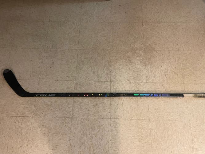 Senior True Catalyst 9x3 Right Handed Hockey Stick Toe Pattern 85 Flex Pro Stock (Used)