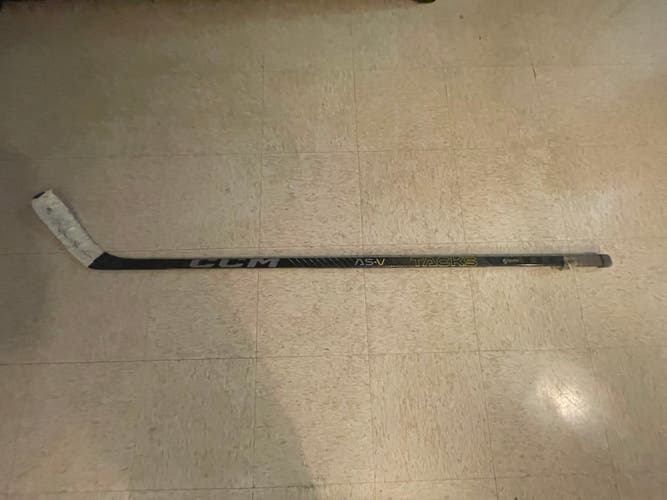Senior CCM Super Tacks AS-V Pro Right Handed Hockey Stick P88 85 Flex (Used)