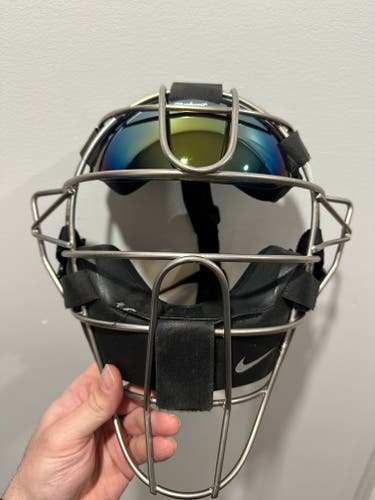 Nike Catcher's Mask pro issue titanium / black