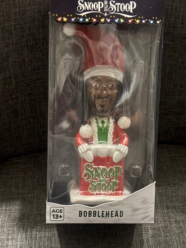 Snoop Dogg Snoop on the Stoop Christmas Bobblehead New in Box