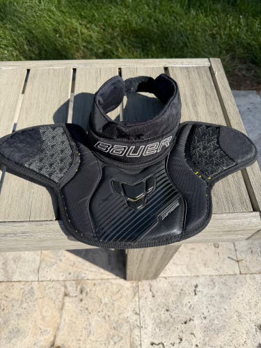 Bauer Supreme Neck Guard (Used)