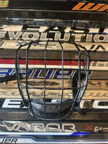 $99 Bauer Profile III Titanium I2 Oreo Cage Hockey Mask Helmet Medium