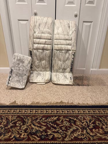 34" 2024 True Catalyst Px3 Regular Goalie Full Set Pro Stock (Used)
